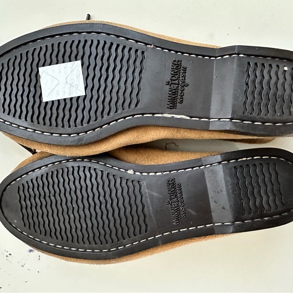 Minnetonka Beaded Mocassins - Picture 5 of 7